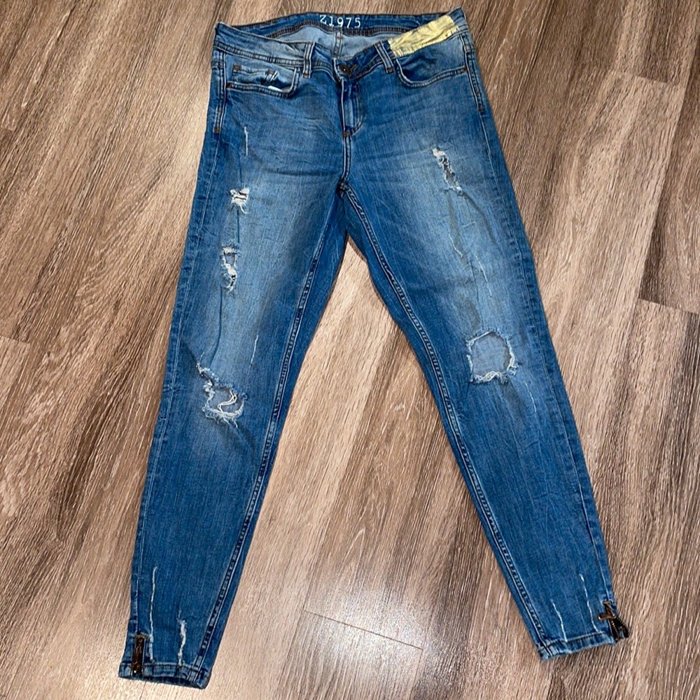Zara Brand new skinny jeans size 10